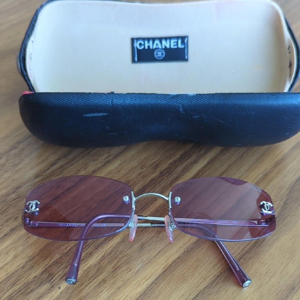CHANEL Purple Rimless Glasses